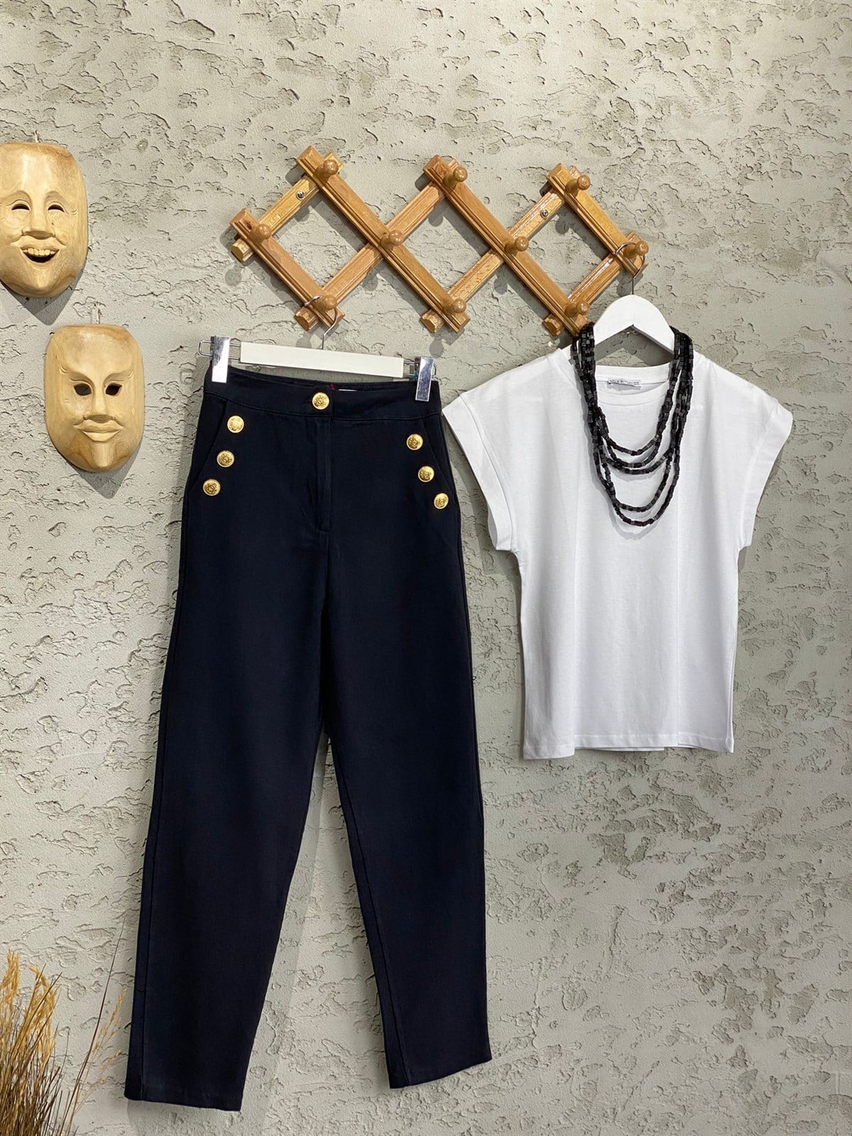 Gabardin Doku Gold Tasarım Düğmeli Pantolon (Siyah)