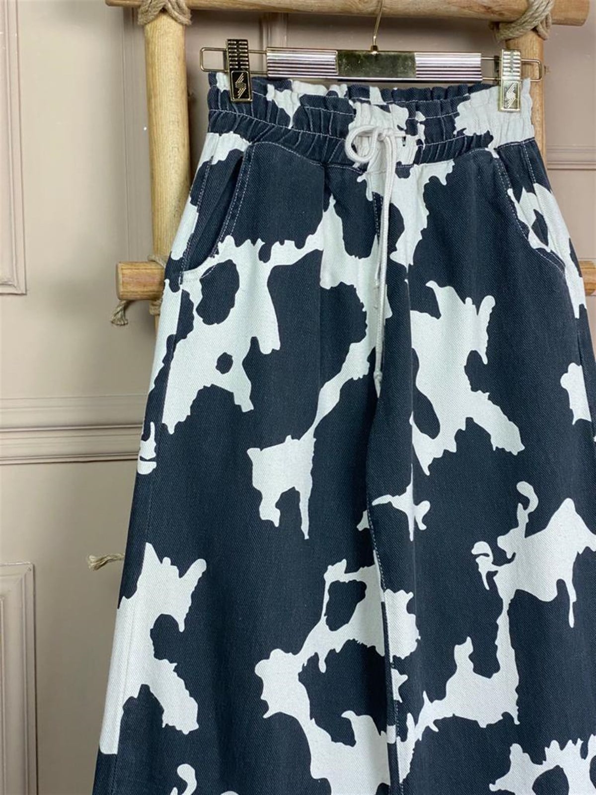 Geniş Paça Dalmaçya Desen Kot Pantolon