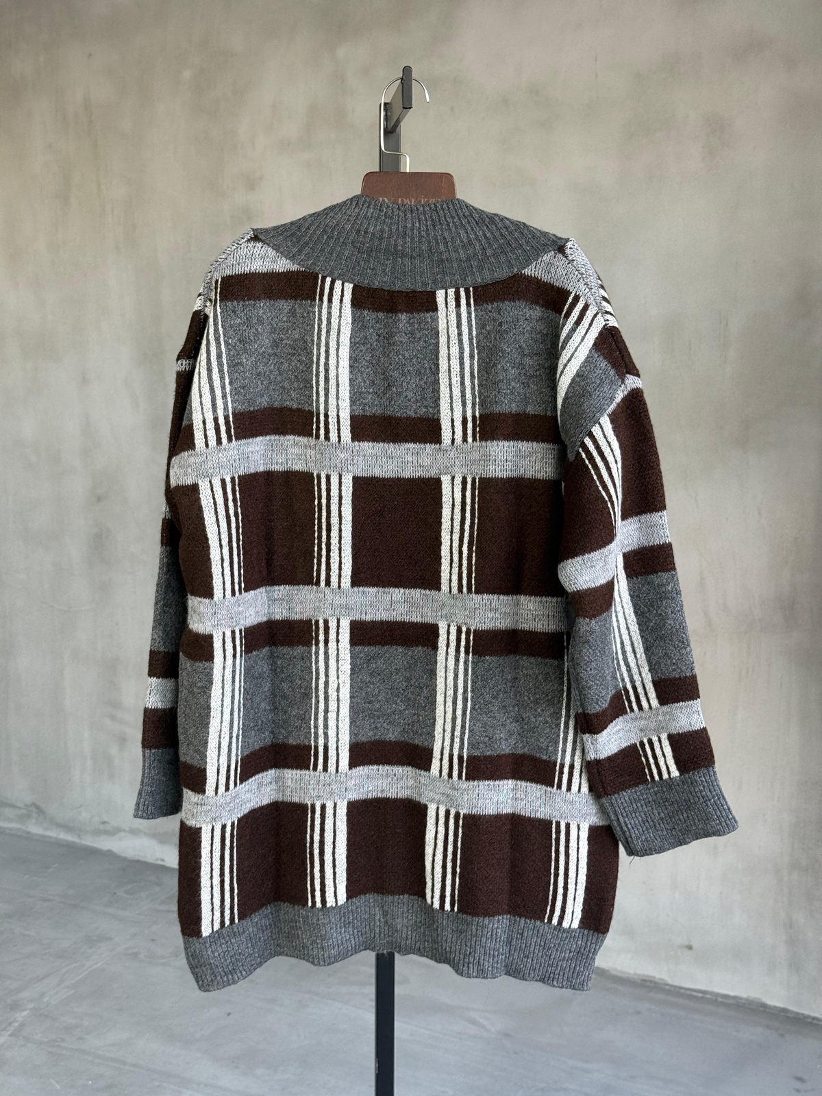 Geniş V Yaka Oversize Kazak (Kahve)