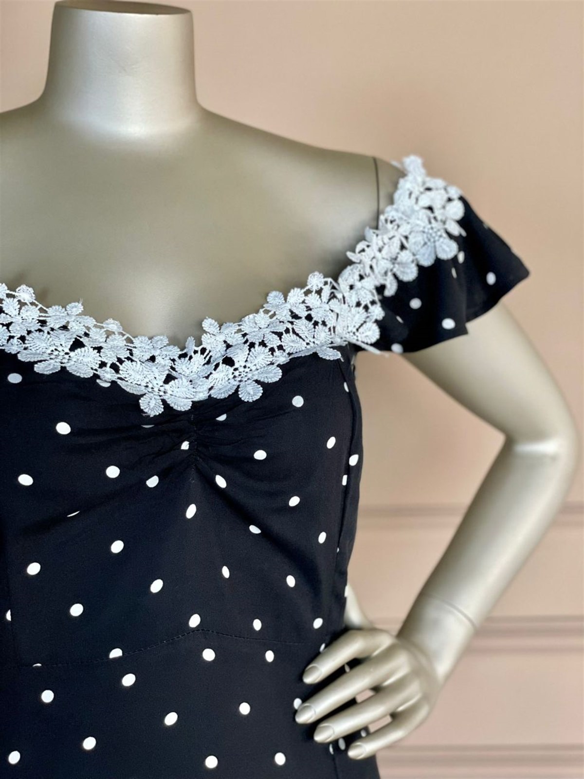 Güpürlü Fransız Model Elbise (Siyah)