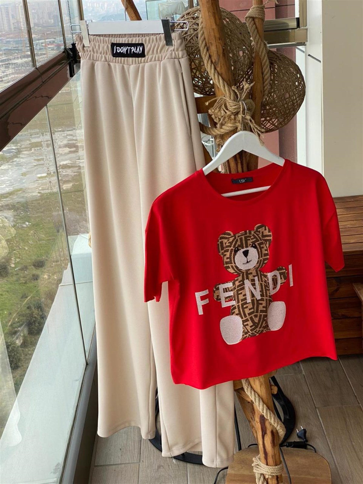 Hafif Simli Geniş Paça Eşofman Pantolon (KREM)