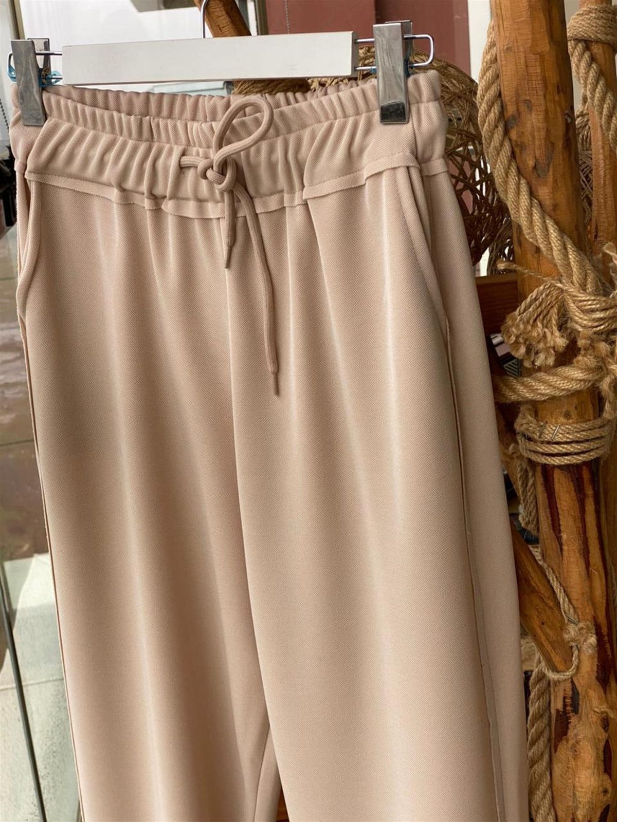 Hafif Simli Yüksel Bel Eşofman Pantolon (BEJ)