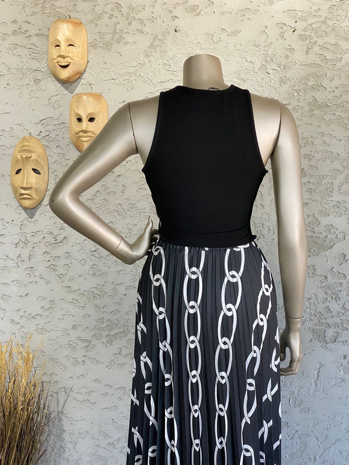 Halka Detaylı Crop Top-Siyah