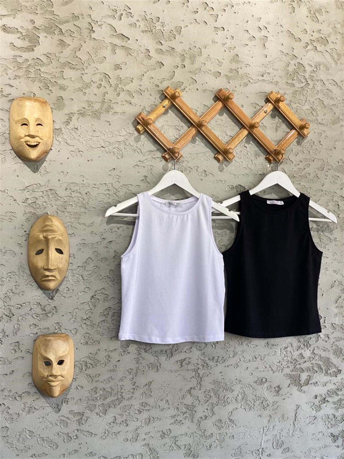 Halter Yaka Atlet (Beyaz/Siyah)
