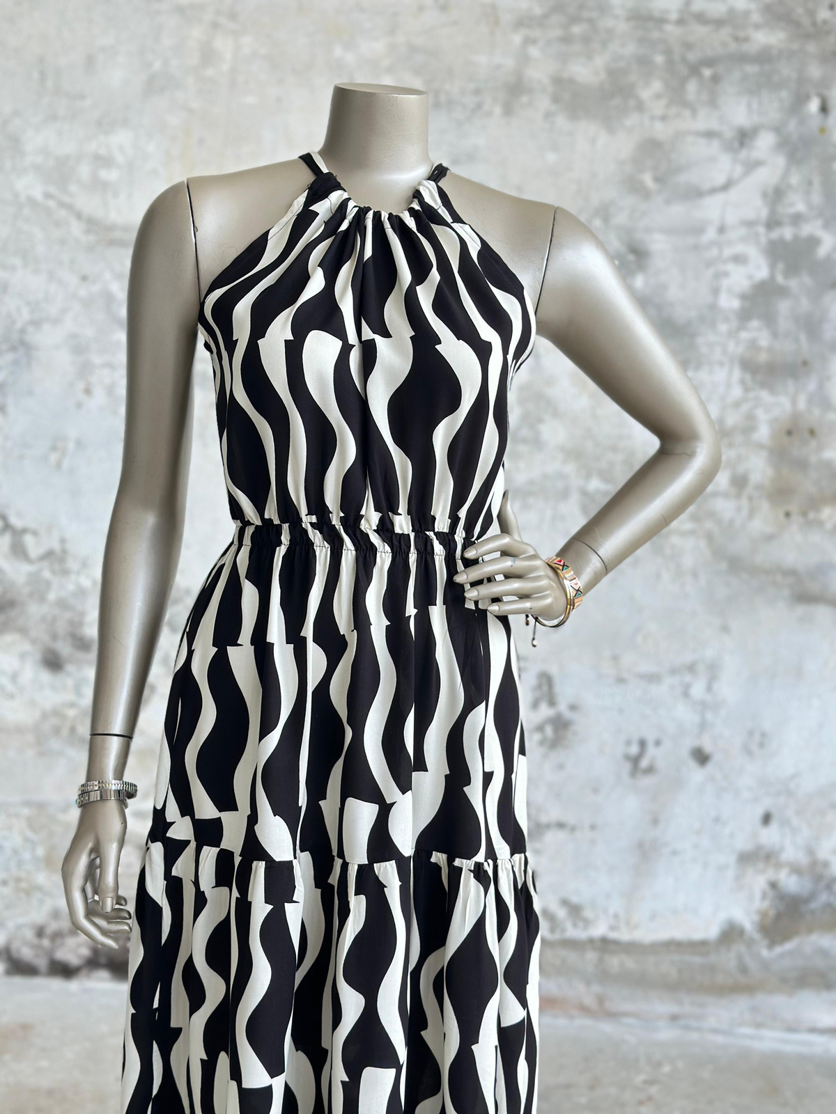 Halter Yaka Dalga Desen Belden Lastikli Elbise (Siyah)