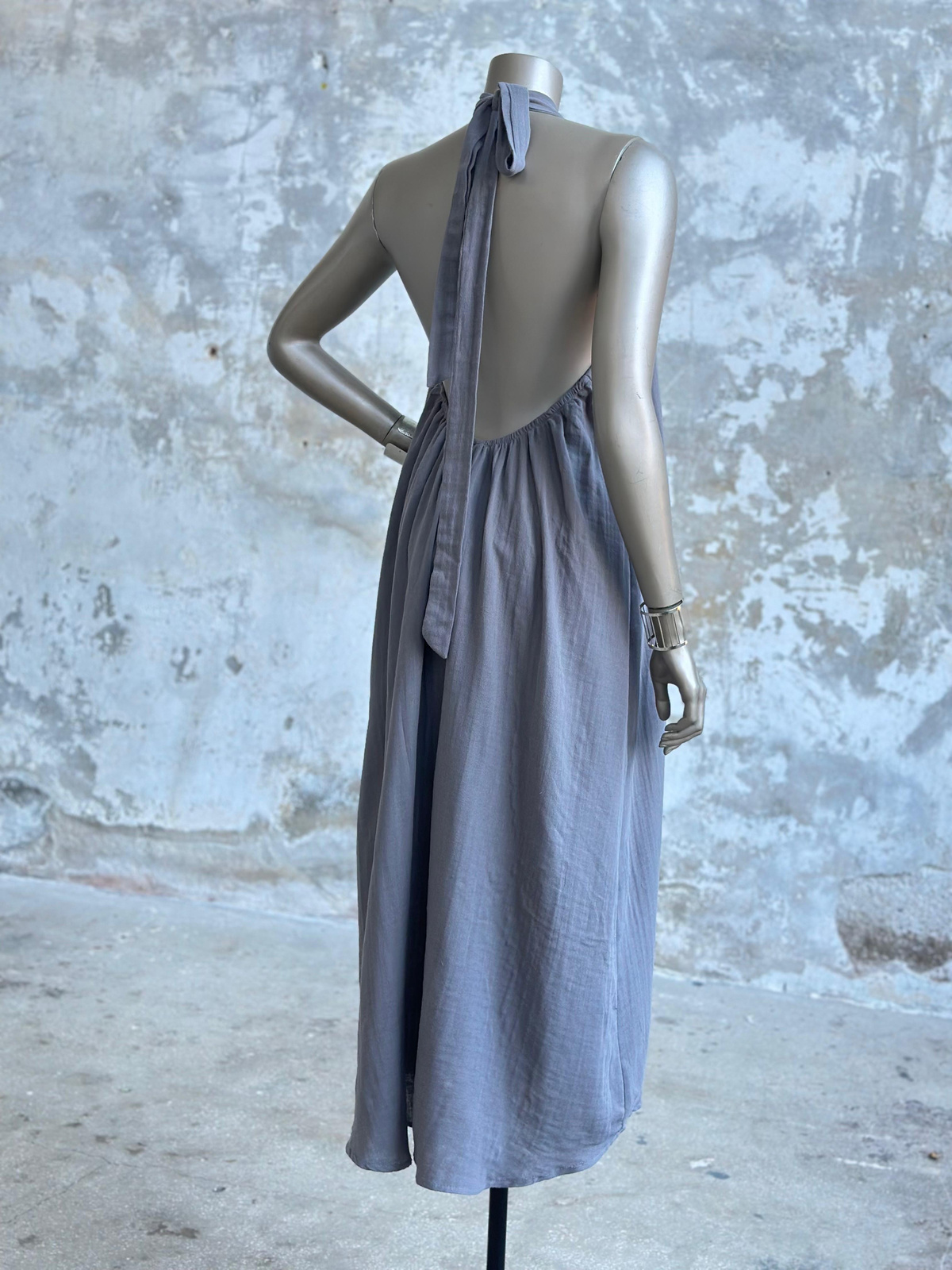 Halter Yaka Müslin Kumaş Elbise (Gri)