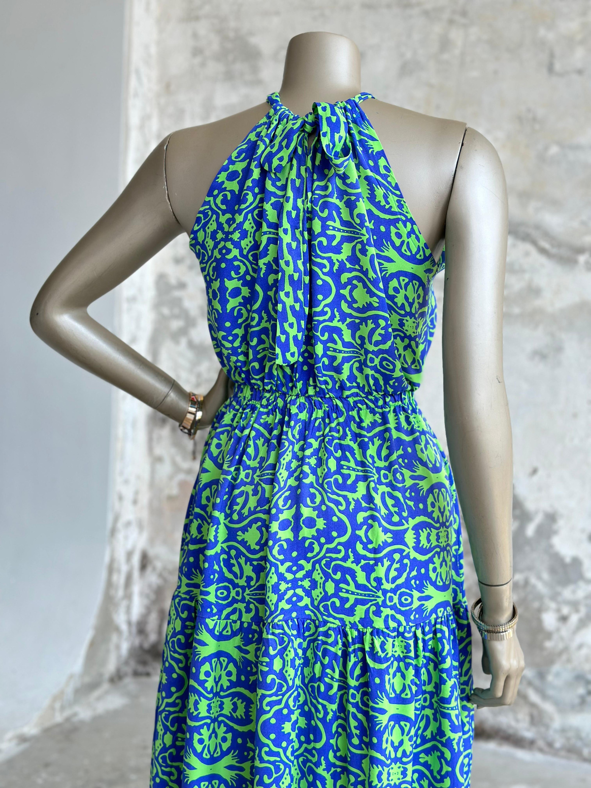 Halter Yaka Neon Renk Desen Belden Lastikli Elbise (Mavi)