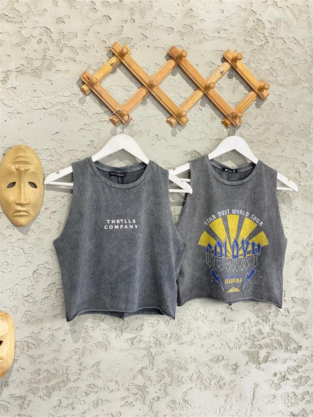 Halter Yaka Yazı Baskılı Crop Tişört (Antrasit)