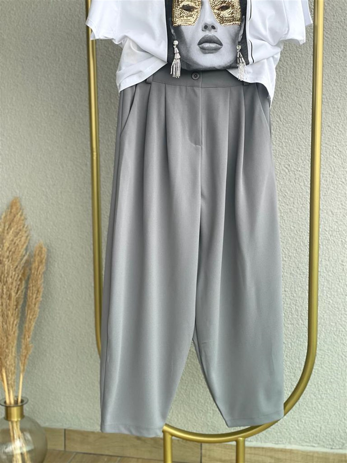 Havuç Kesim Bol Paça Kumaş Pantolon (Gri)