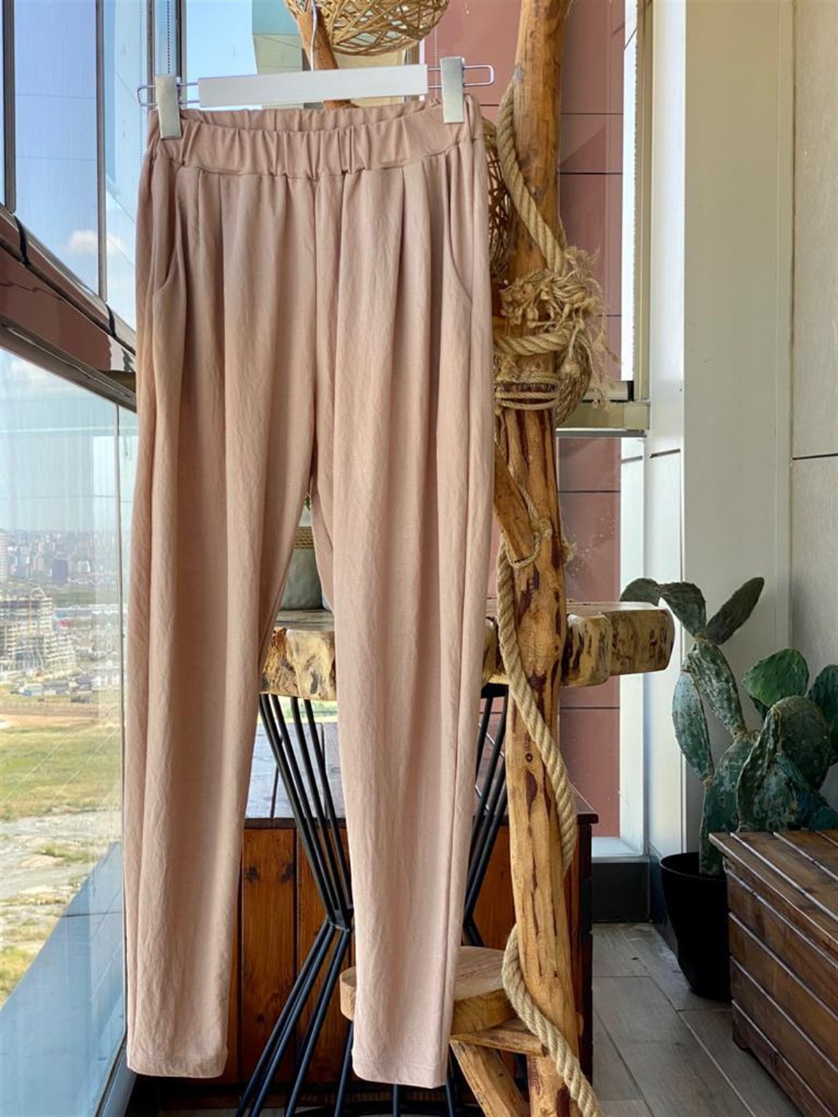 Havuç kesim pantolon bej