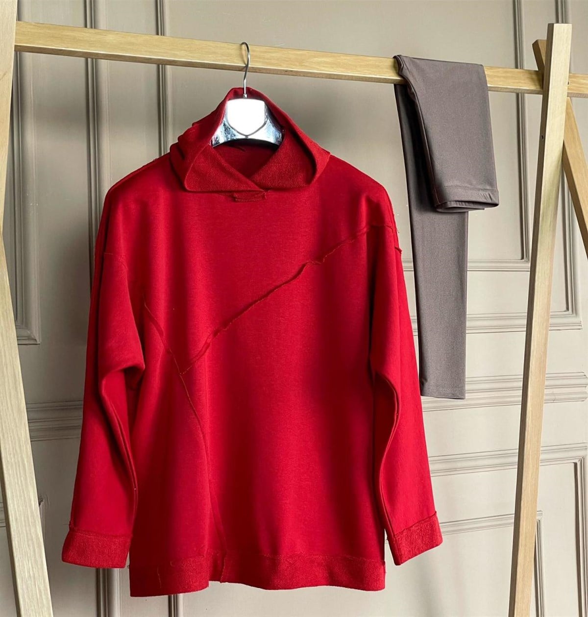 İkiiplik Kumaş Kapşonlu Sweatshirt (KIRMIZI)