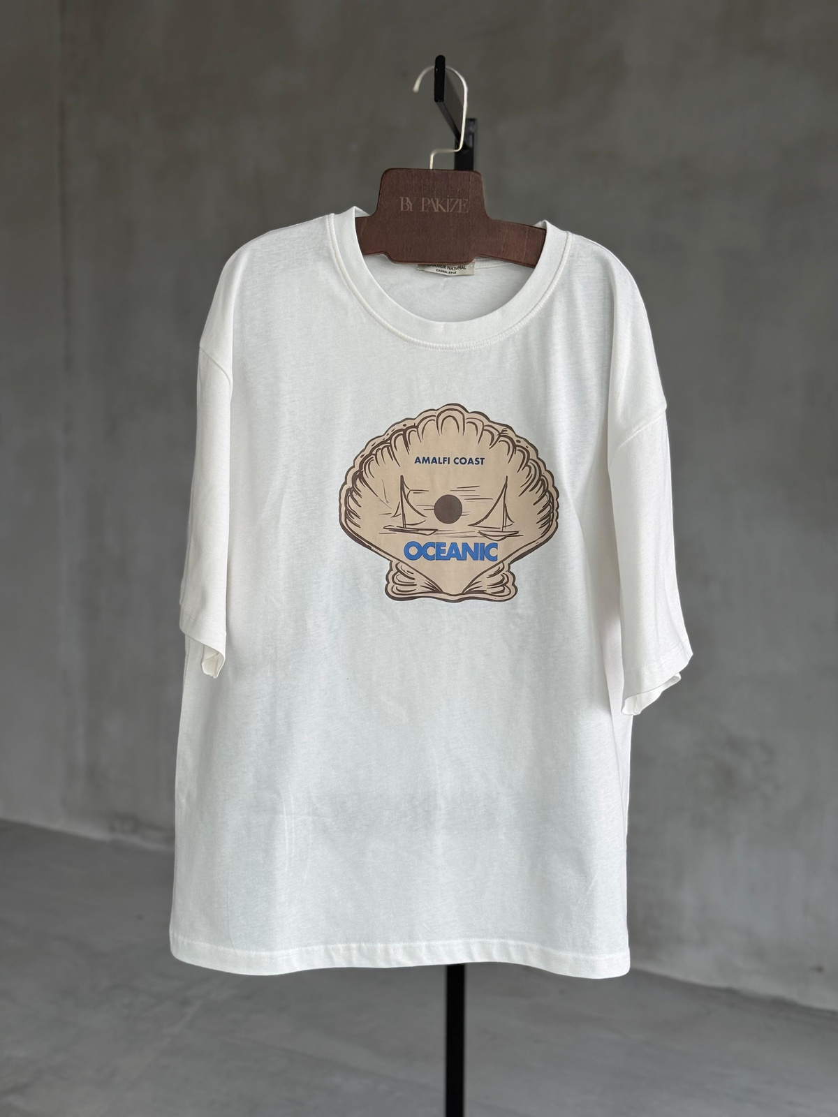 İstiridye Baskılı Oversize Dokuma Tişört (Beyaz)