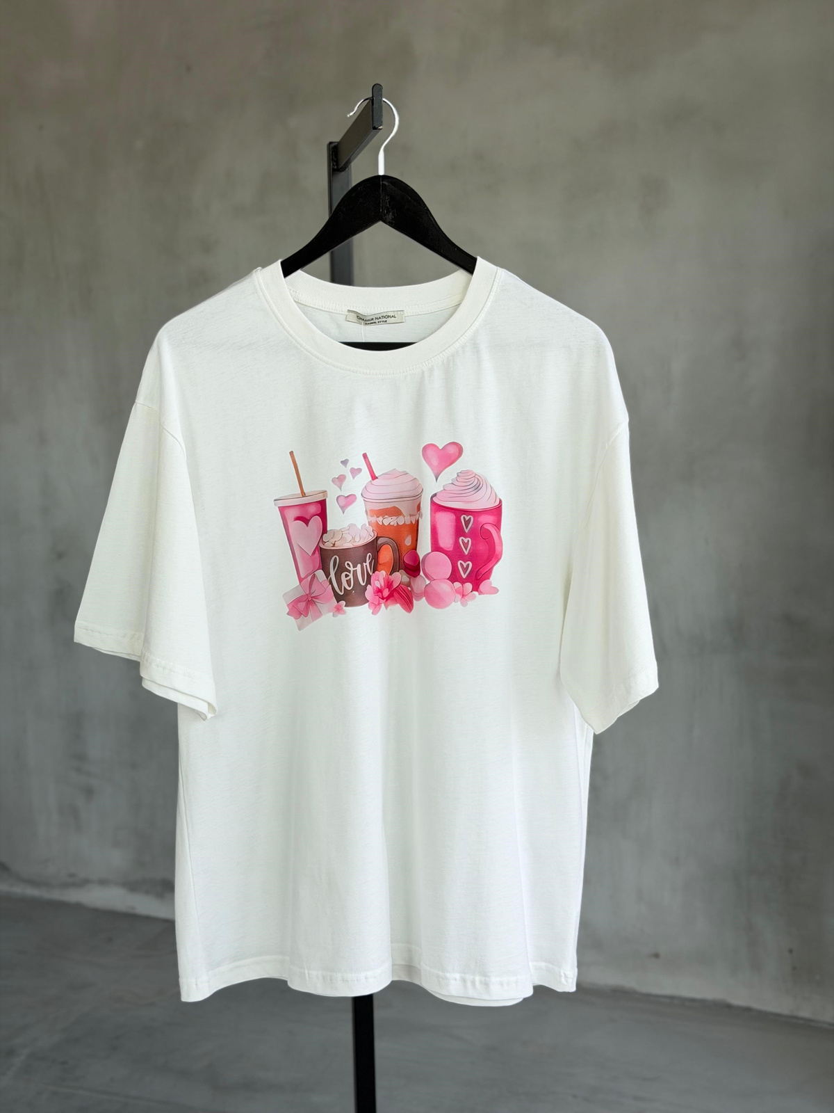 Kahve Baskılı Oversize Dokuma Tişört (Beyaz)