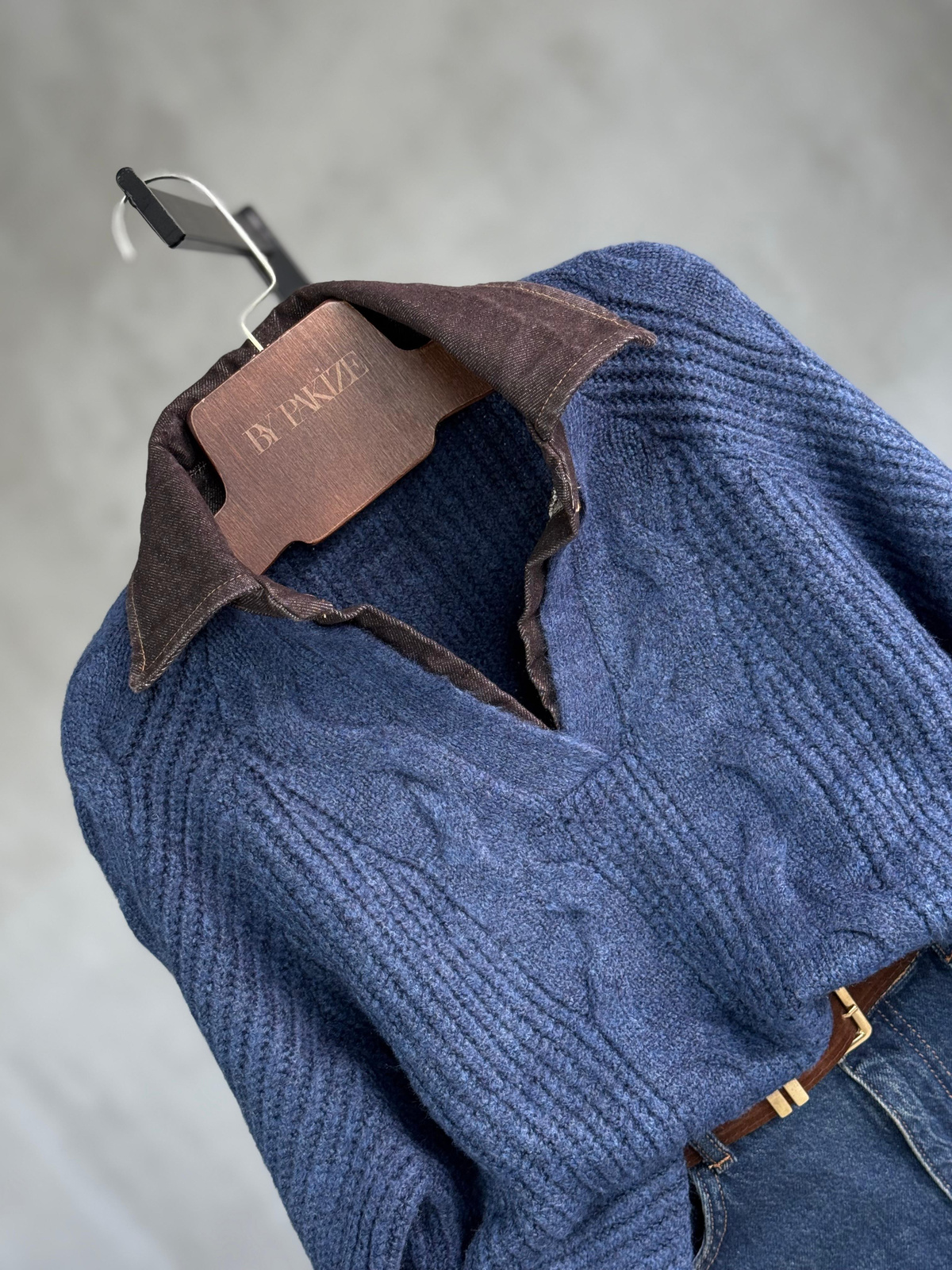 KAHVE Denim Detaylı Saç Örgü Kazak (Mavi)