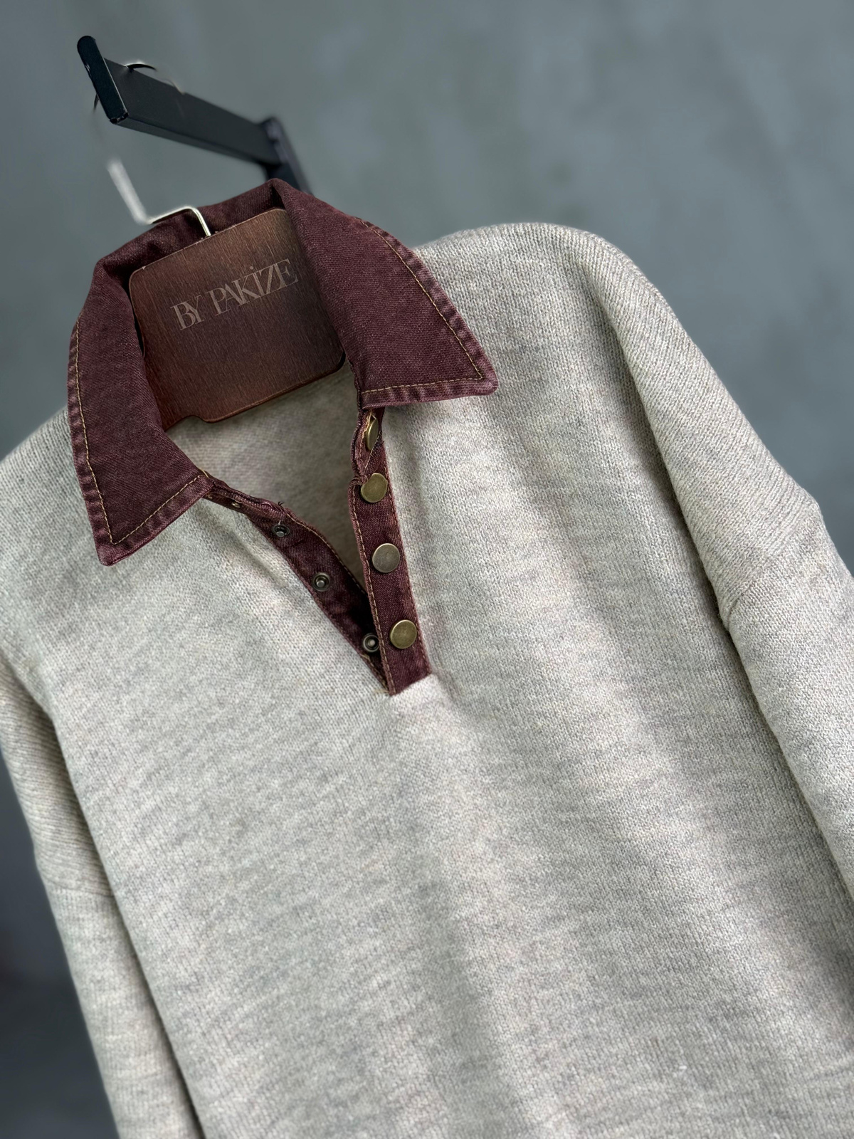 Kahve Denim Yakalı Yumoş Kazak (Taş)