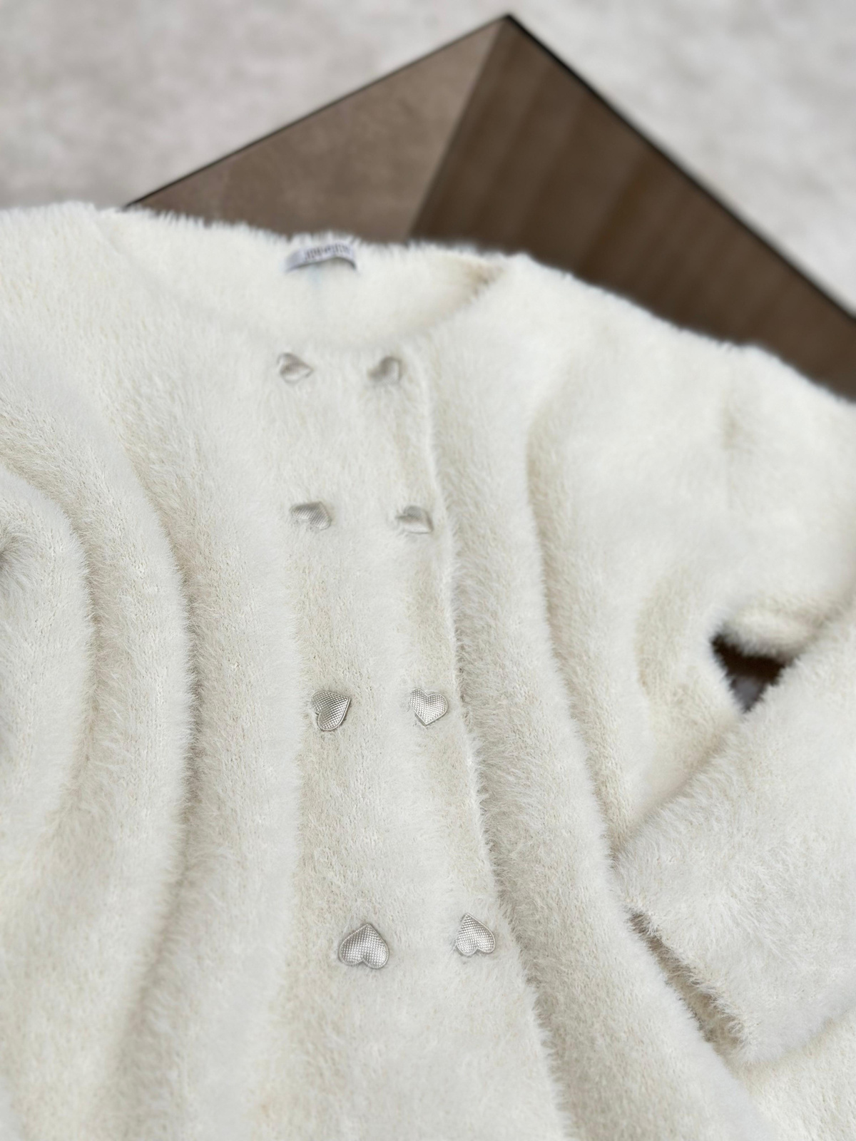 Kalp Düğme Detaylı Angora Hırka (Ekru)
