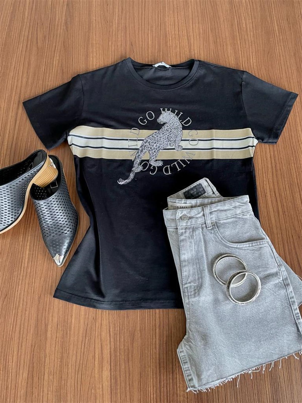 Kaplan Desenli Taş İşlemeli Tshirt (Siyah)