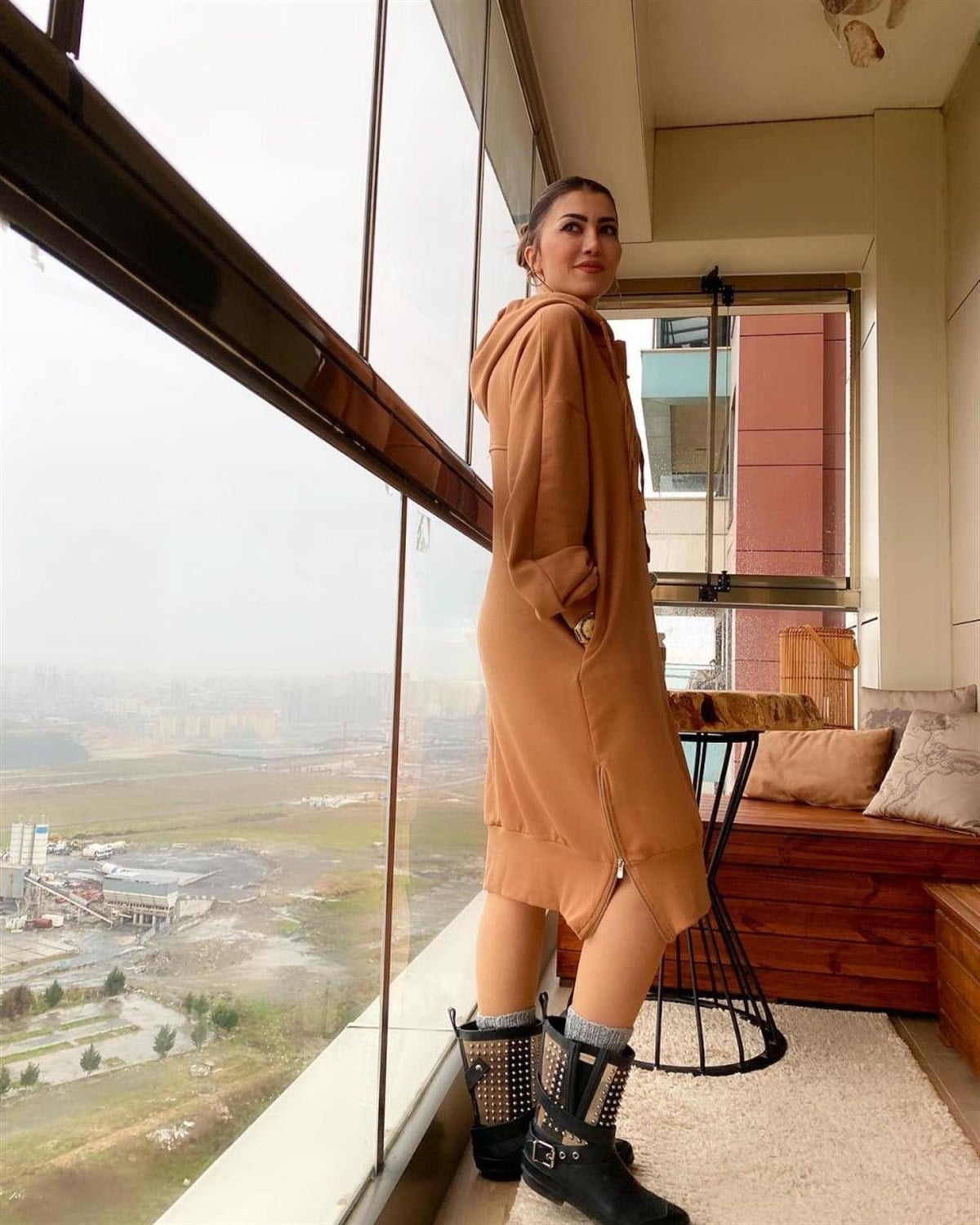 Kapşonlu Salaş Model Sweat Elbise (CAMEL)