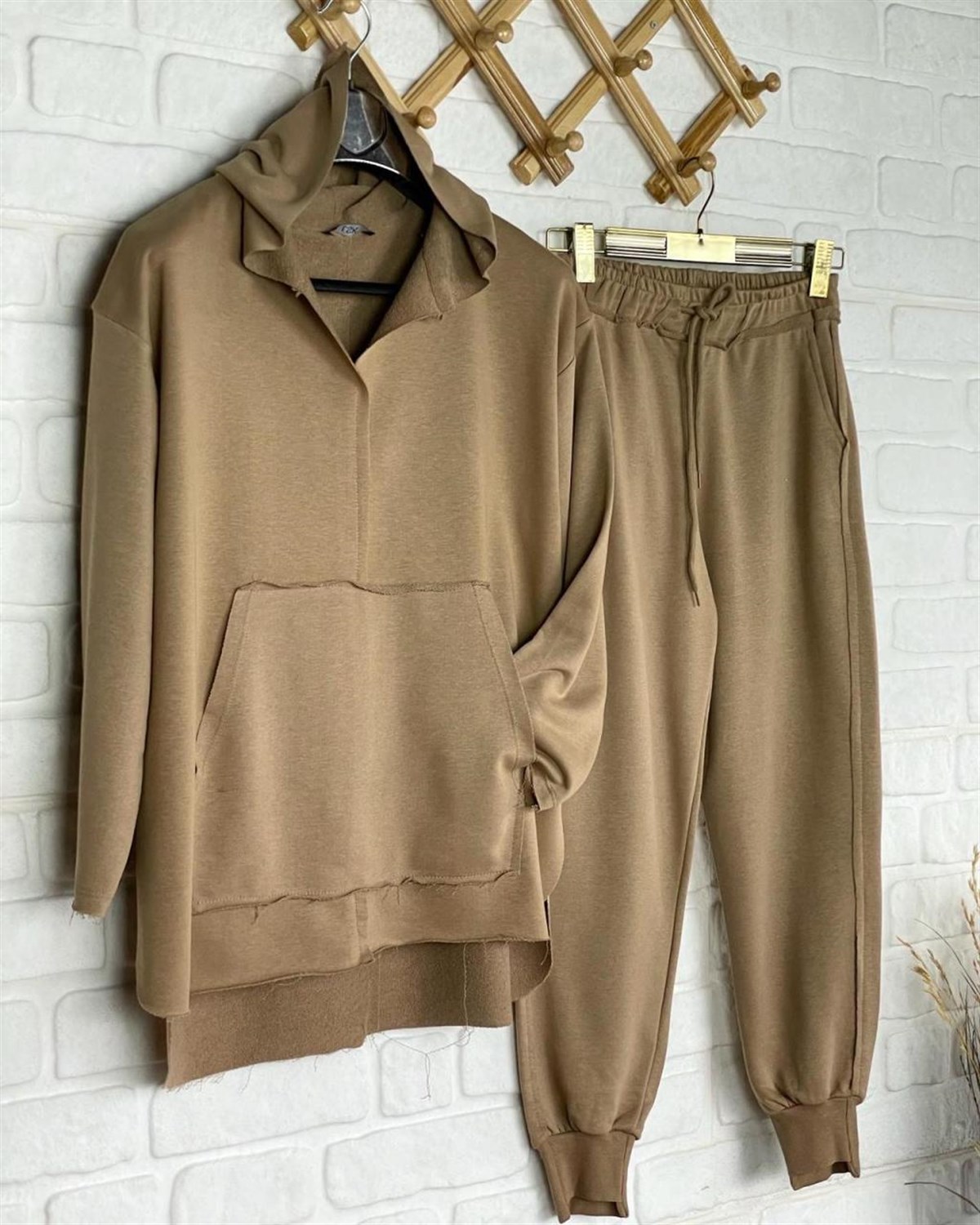 Kapşonlu Sweatshirt (CAMEL)