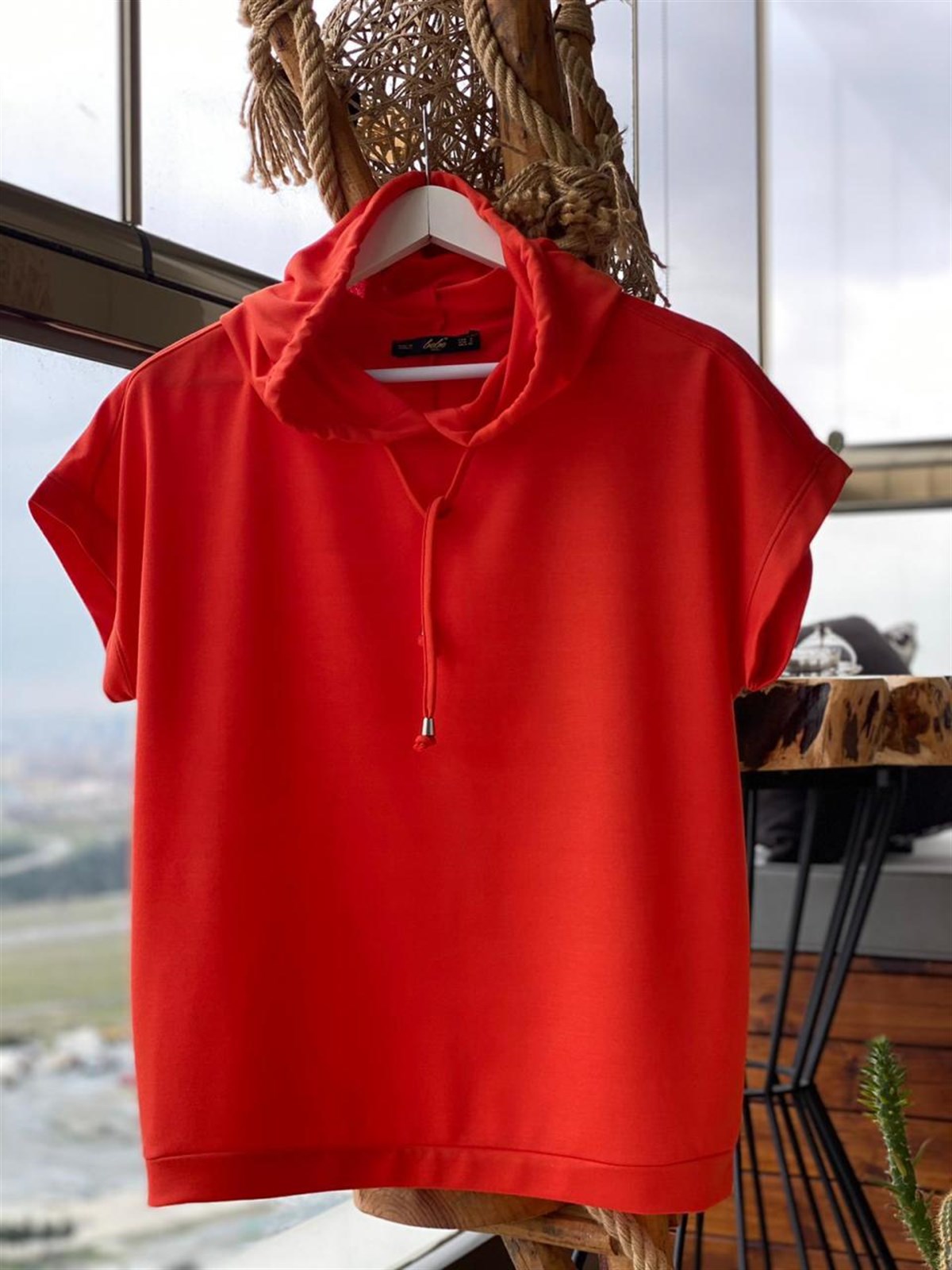 Kapşonlu Tshirt (AÇIK ORANJ)