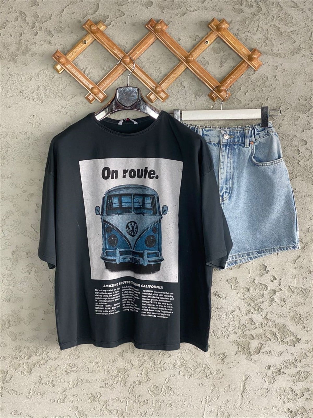 Karavan Baskılı T-shirt