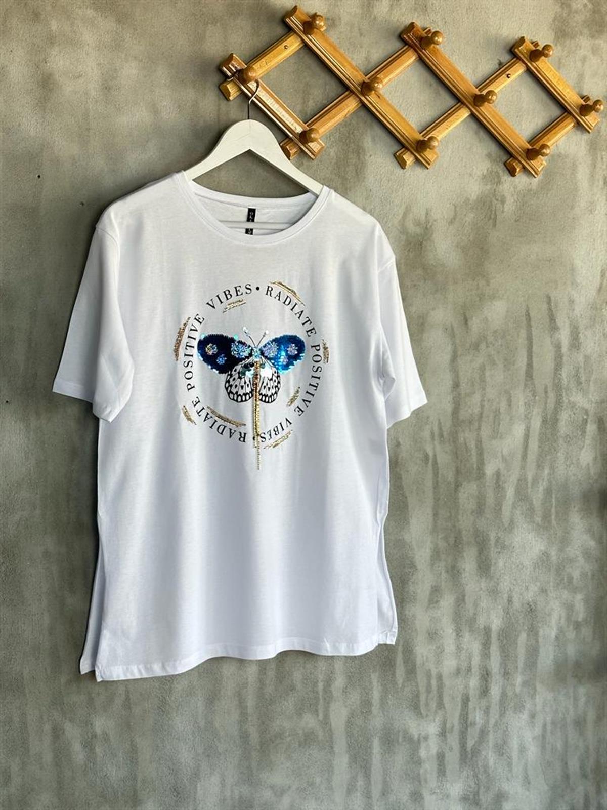 Kelebek Desenli Pul Payet İşlemeli Zincir Salkımlı Yırtmaçlı Tişört (Beyaz)