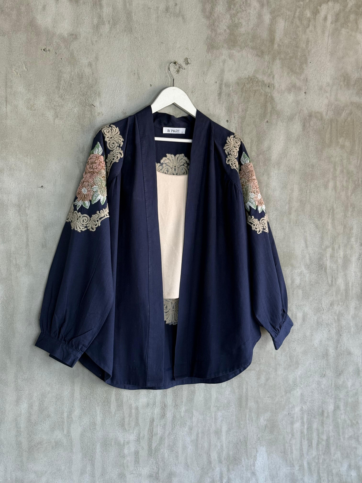 Keten Kumaş Nakış İşçilikli Oversize Kimono (Lacivert)