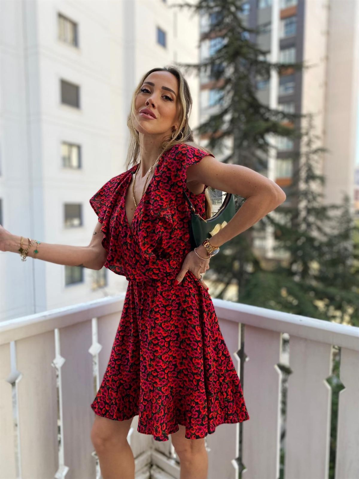 Kırmızı Mor V Yaka Kol Ve Etek Volan Detay Tasarım Flora Elbise