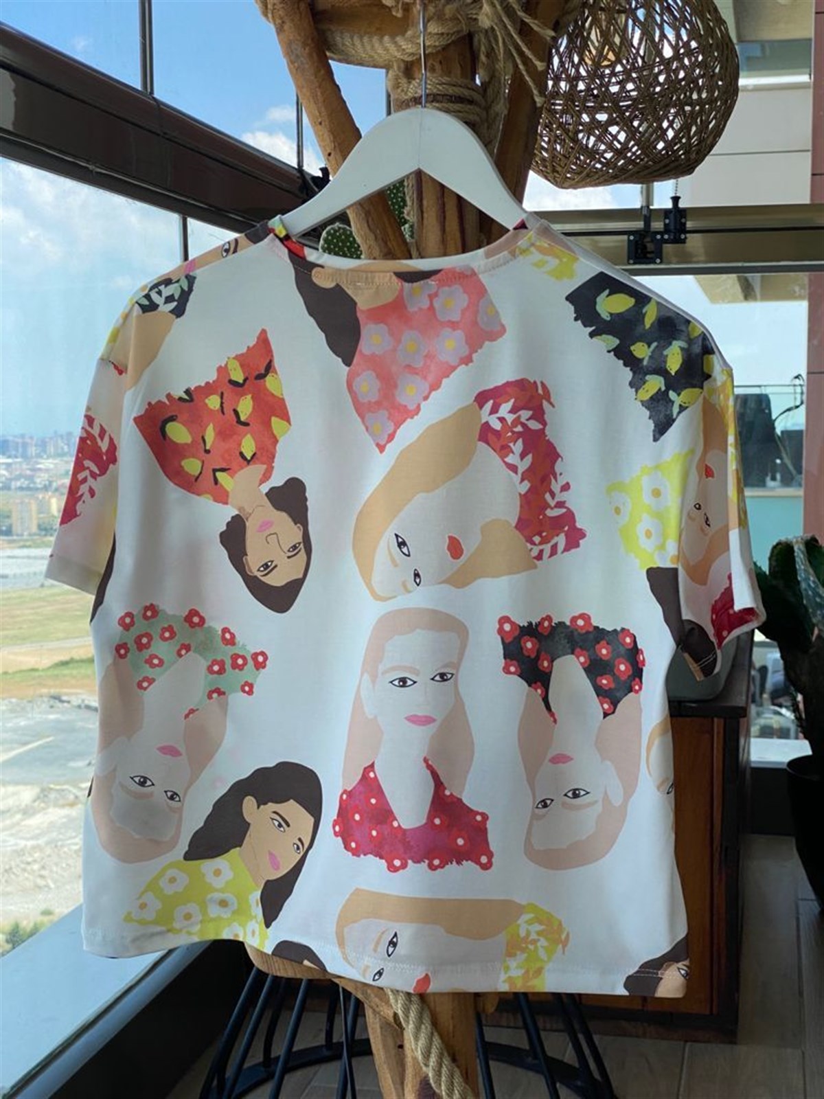 Kız Baskı Desenli T-shirt