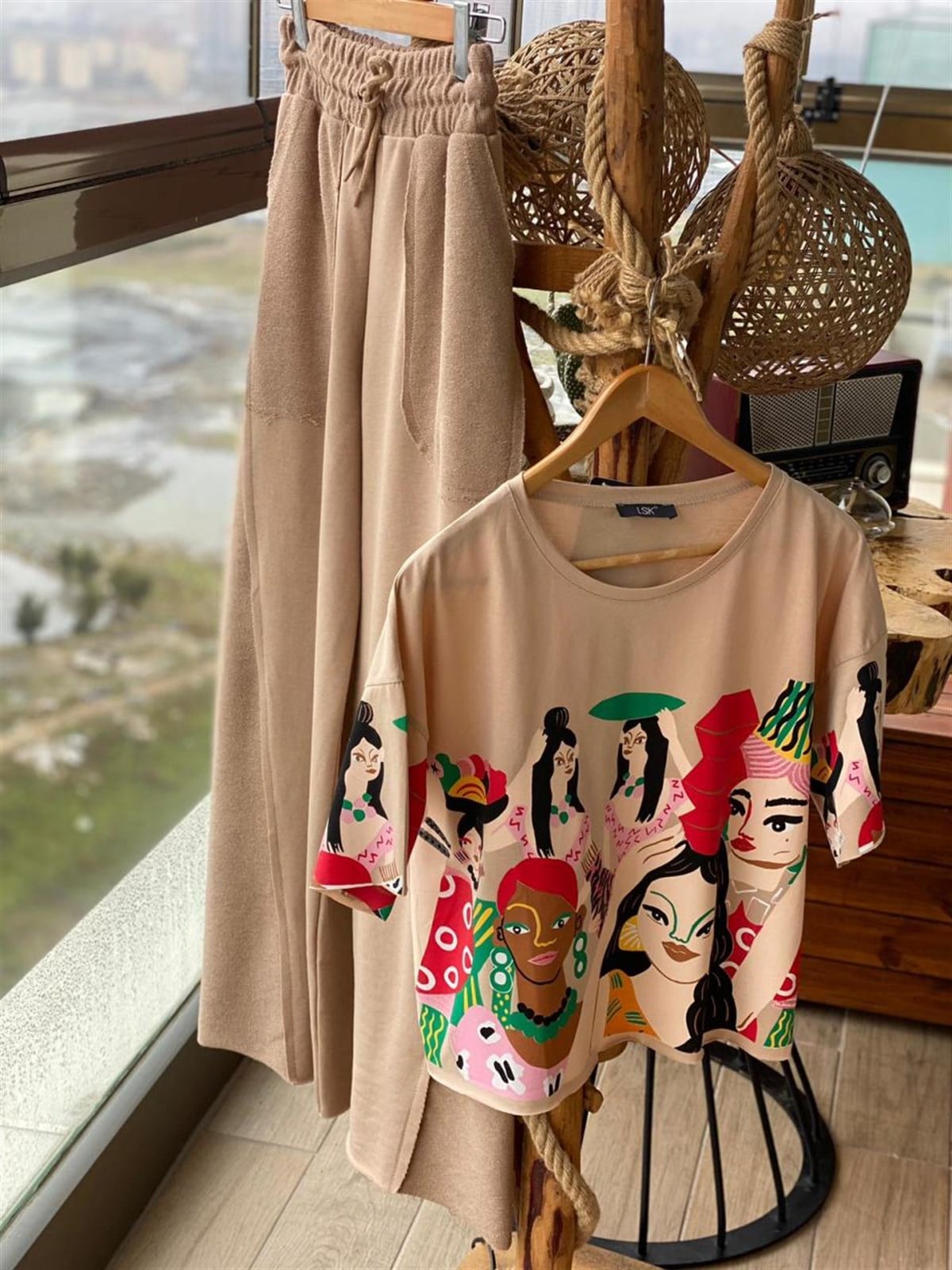 Kız Baskılı Tshirt  (BEJ)