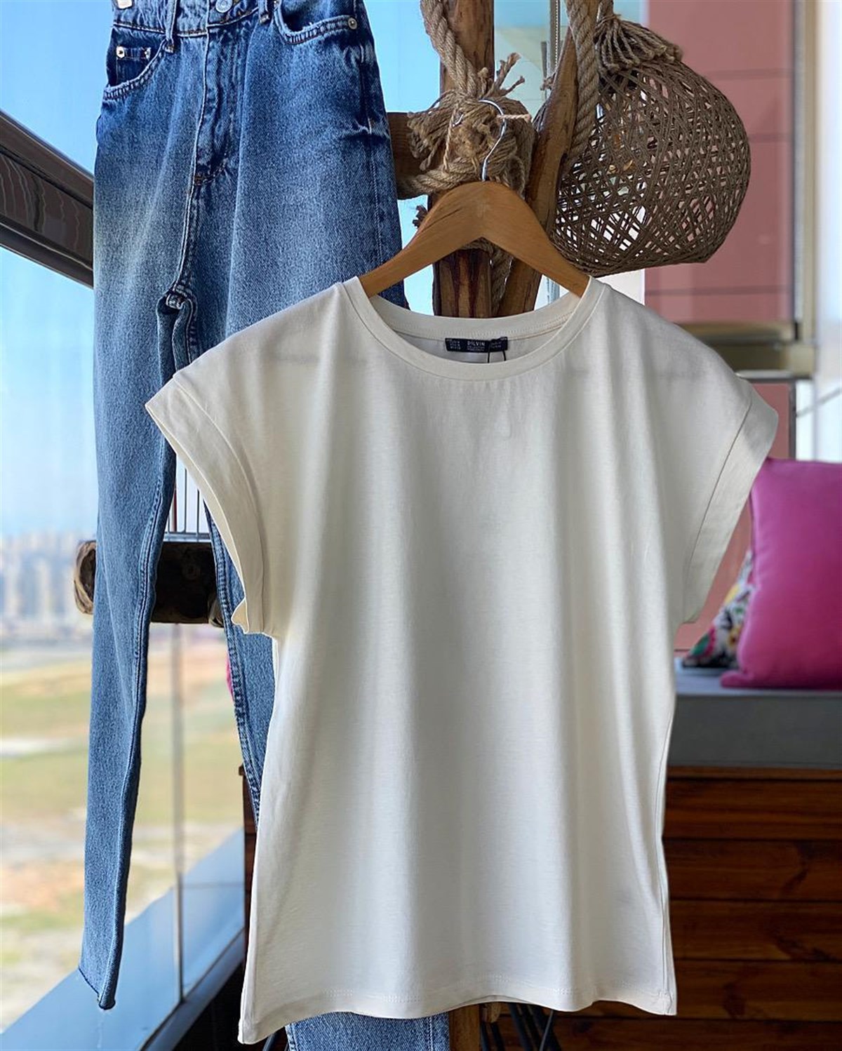 Kol Detaylı Basic Tshirt