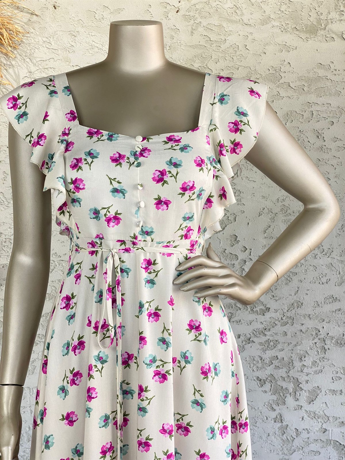 Kolları Fırfırlı Beli Kuşaklı Elbise (Ekru)