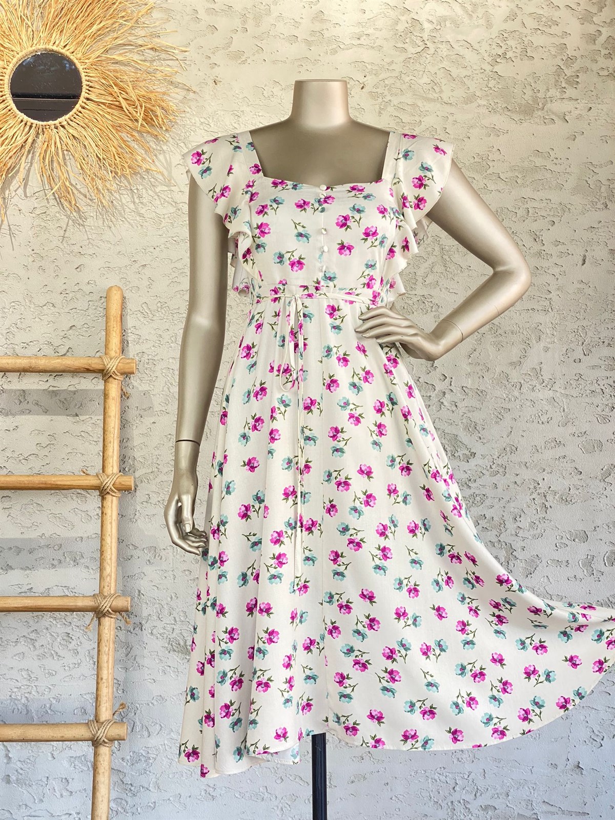 Kolları Fırfırlı Beli Kuşaklı Elbise (Ekru)