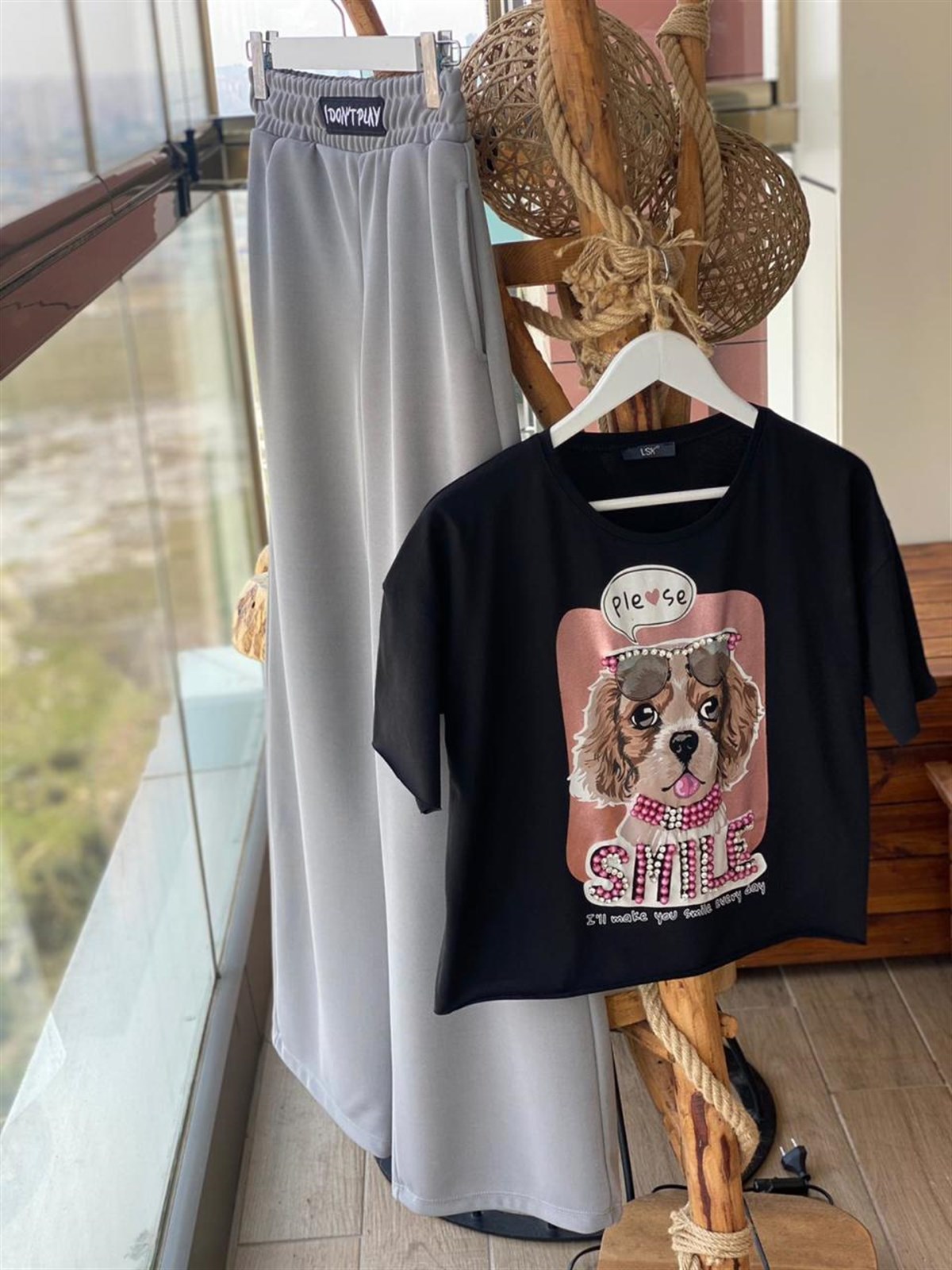 Köpek Baskılı Taş İnci Detaylı Tshirt (SİYAH)