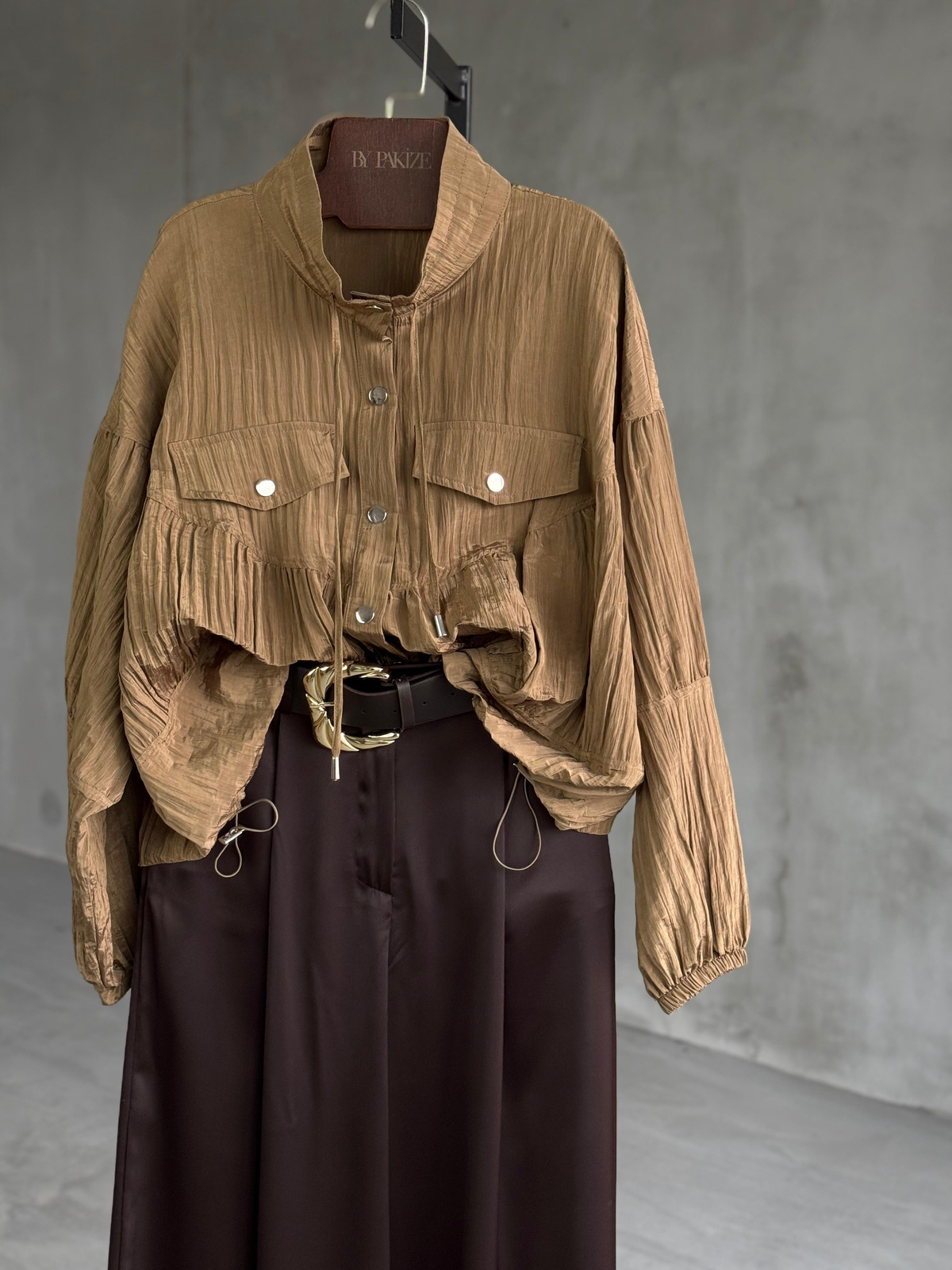 Krınkıl Dik Yaka Büzgü Detaylı Ceket (Camel)