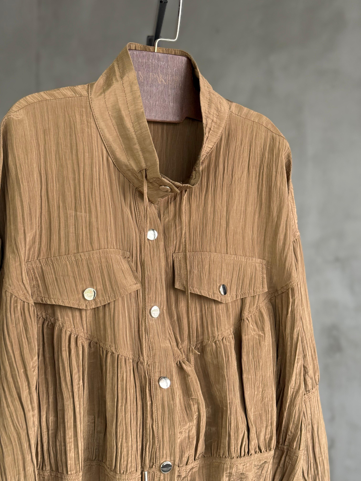 Krınkıl Dik Yaka Büzgü Detaylı Ceket (Camel)