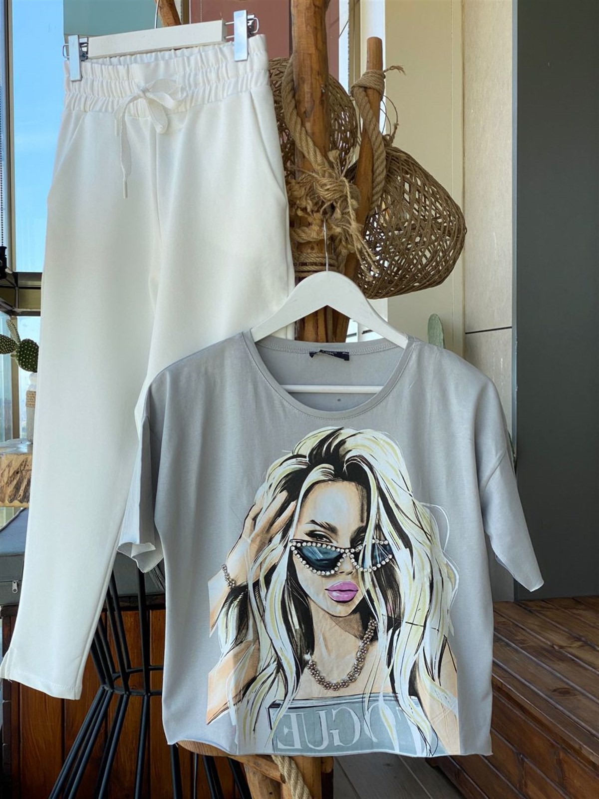 Kristal Taş İşçilikli Tshirt (Gri)