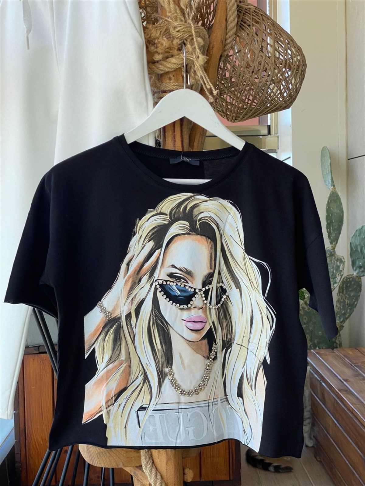 Kristal Taş İşçilikli Tshirt (siyah)