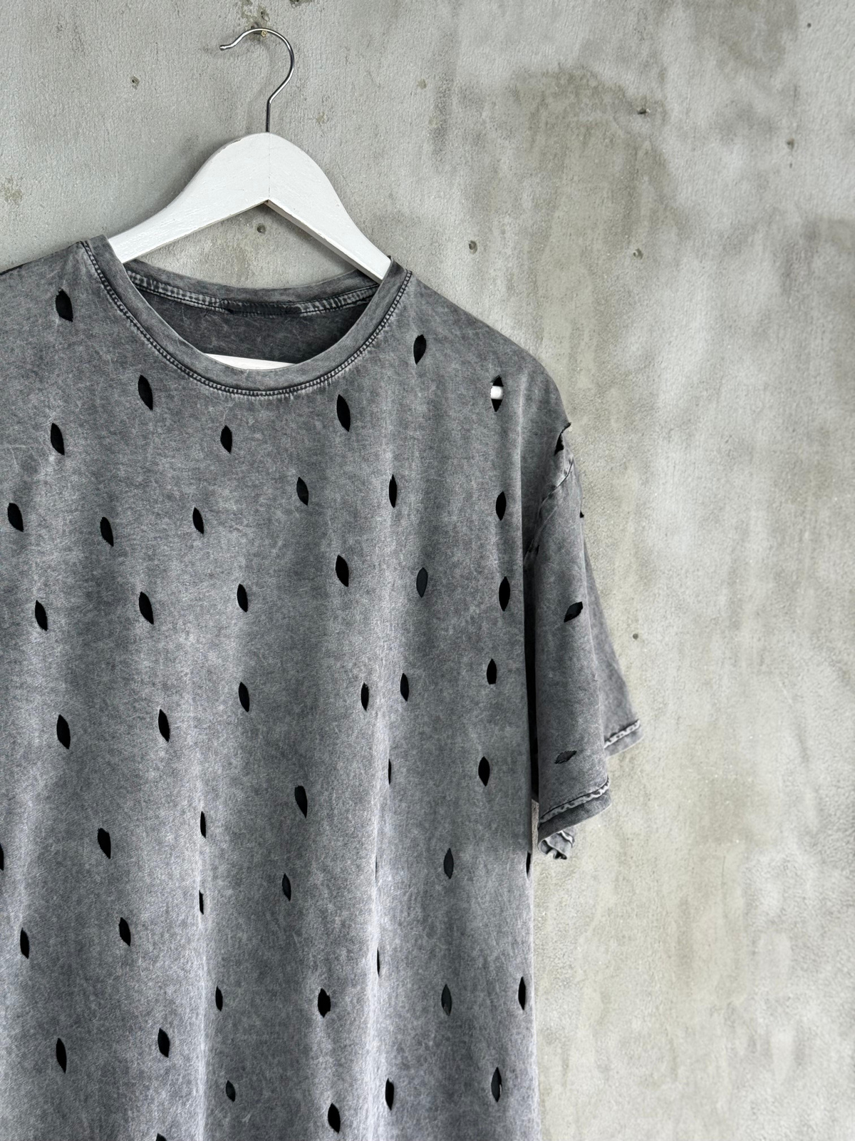 Lazer Kesikli  Oversize Dokuma Tişört (Gri Melanj)