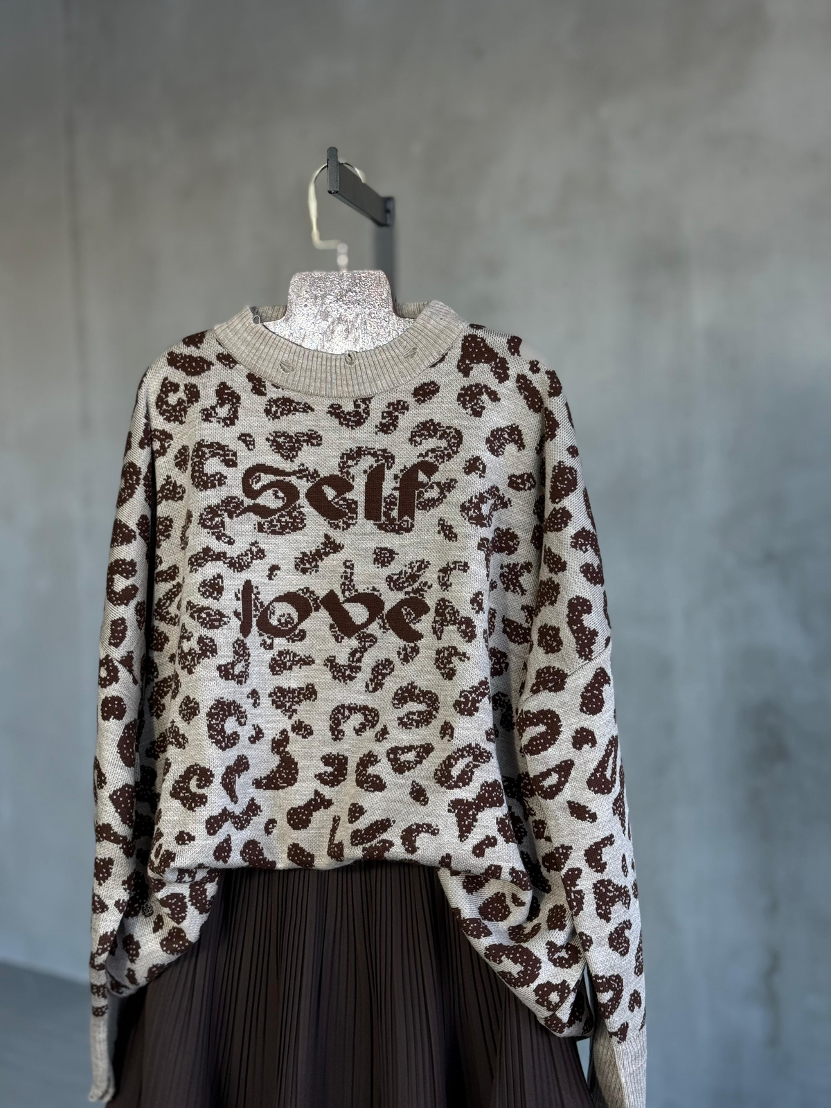 Leopar Desen Yırtık Detaylı Triko Kazak (Kahve)