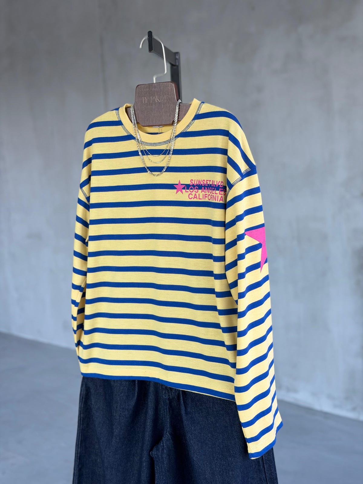 Los Angeles Sırt Yıldız Baskılı Çizgili Sweatshirt(Sarı-Mavi)