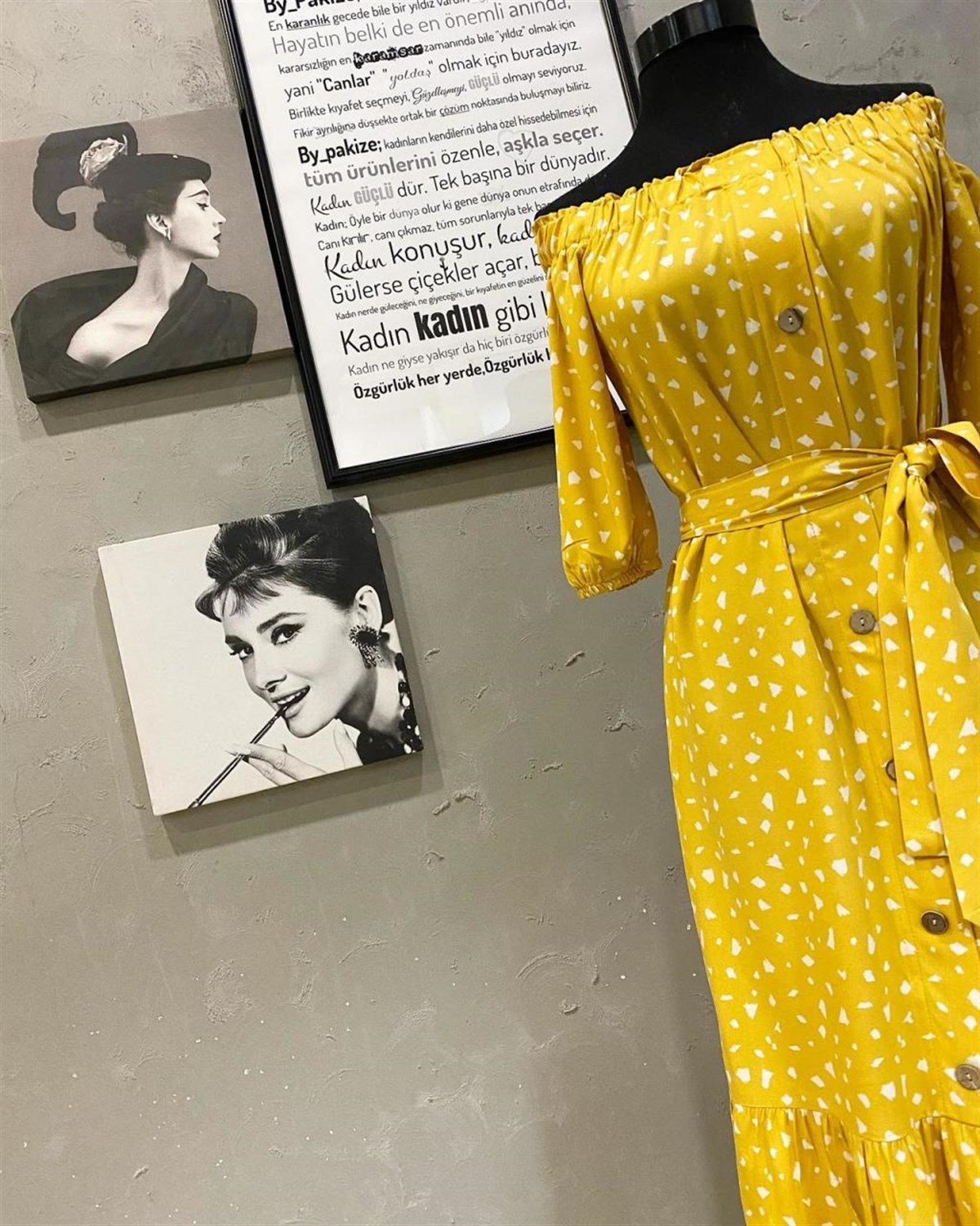 Madonna Yaka Altı Volanlı Elbise (SARI)