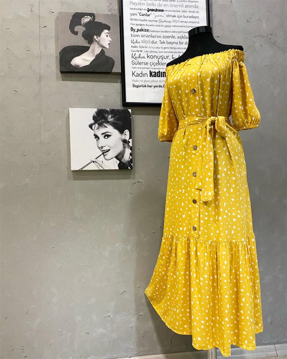 Madonna Yaka Altı Volanlı Elbise (SARI)
