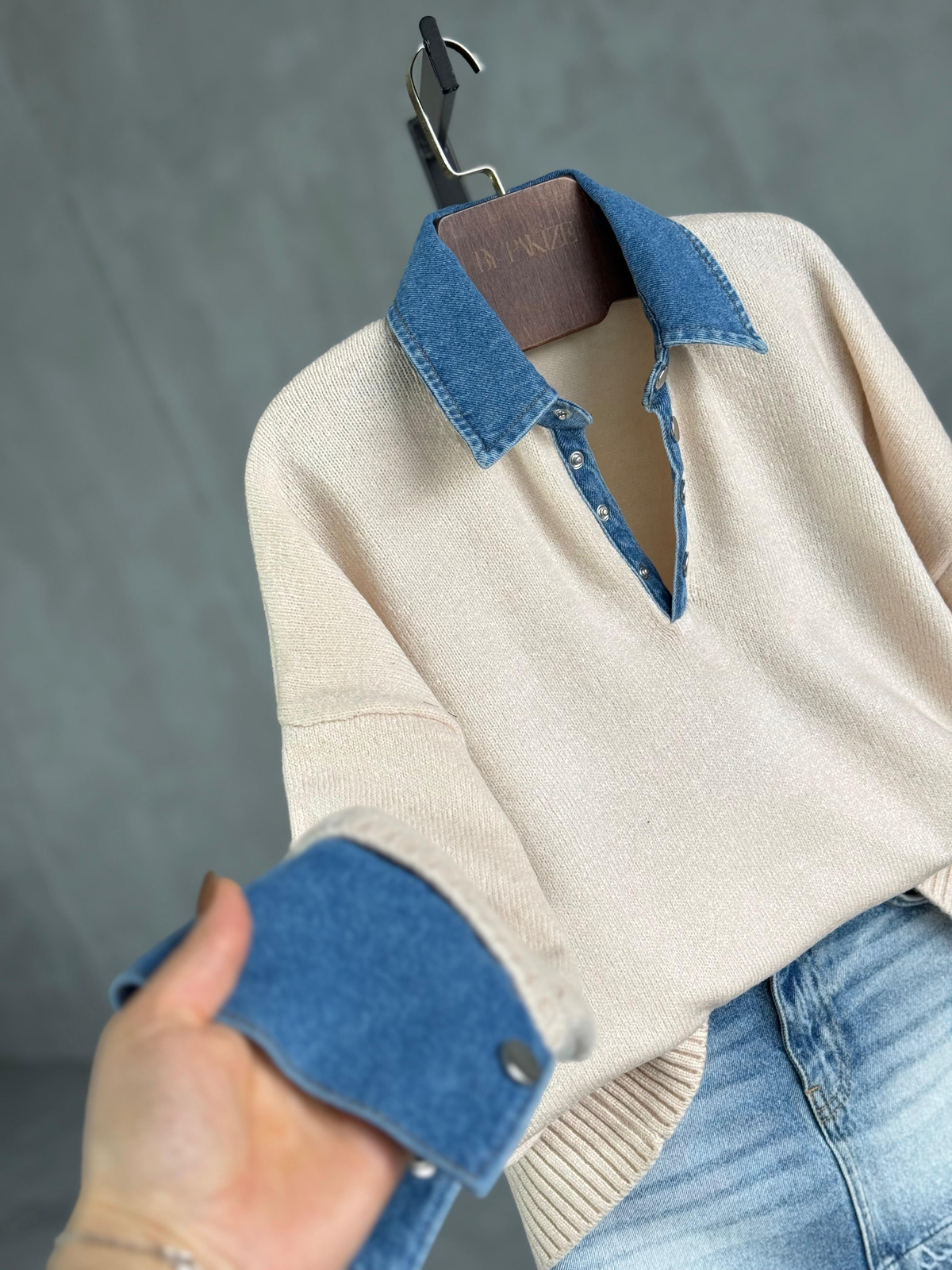 Mavi Denim Yakalı Yumoş Kazak (Vanilya)