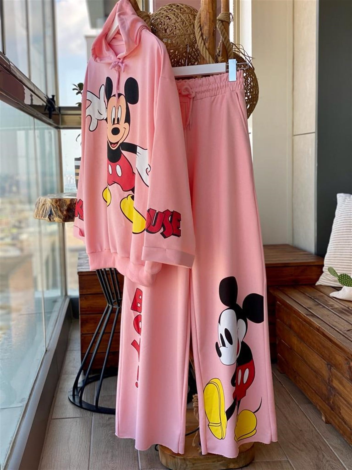 Mickey Baskılı Yazı Detaylı Takım (Pembe)