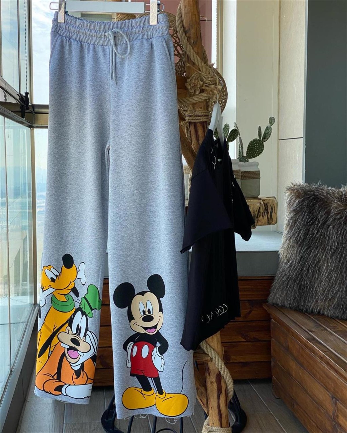 Mickey Mouse Detaylı Eşofman Pantolon (GRİ)