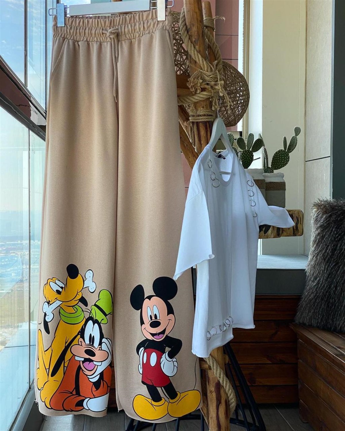 Mickey Mouse Detaylı Eşofman Pantolon (SÜTLÜ KAHVE)