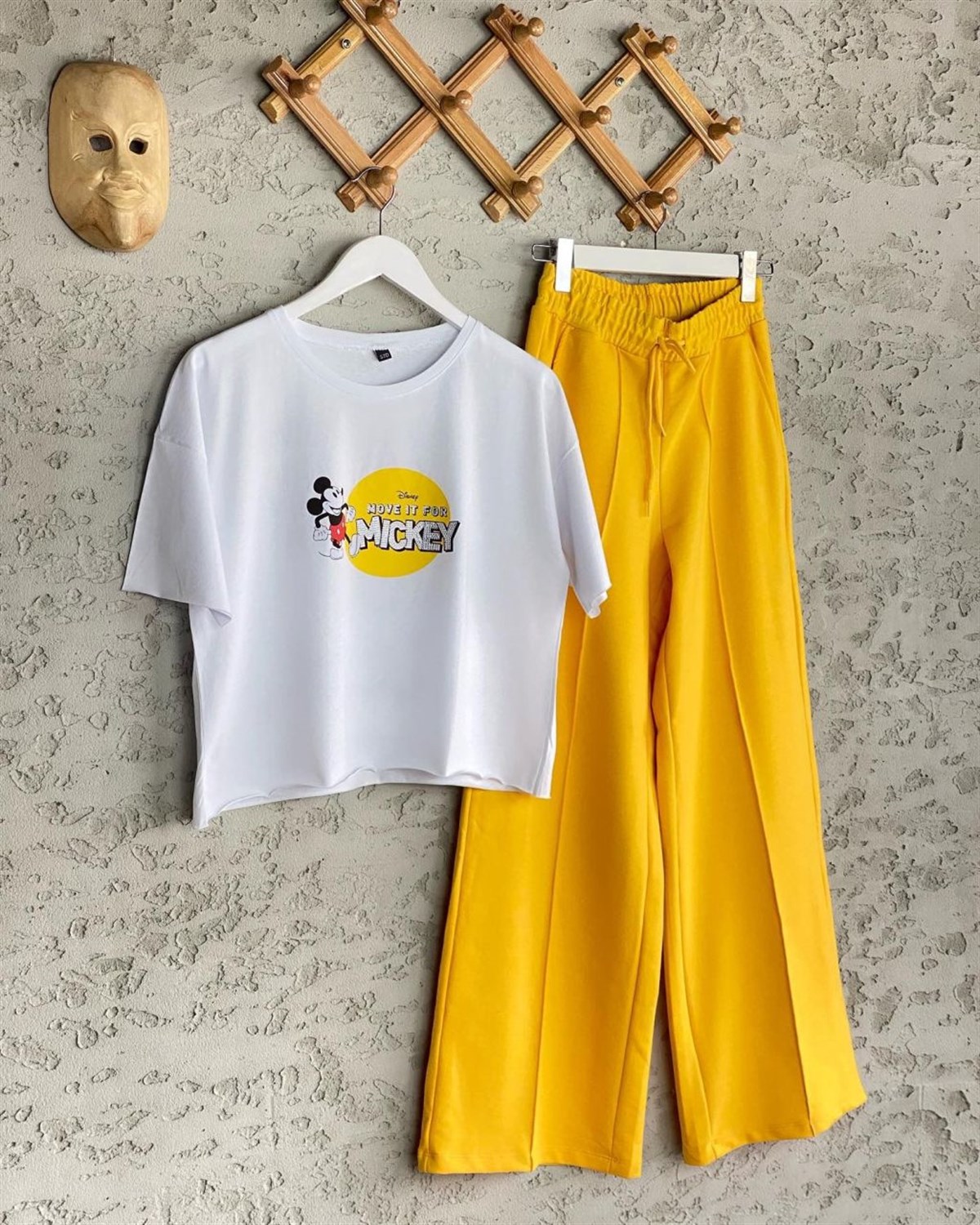 Mickey Mouse Emojili Taş İşçili Tshirt (Beyaz)