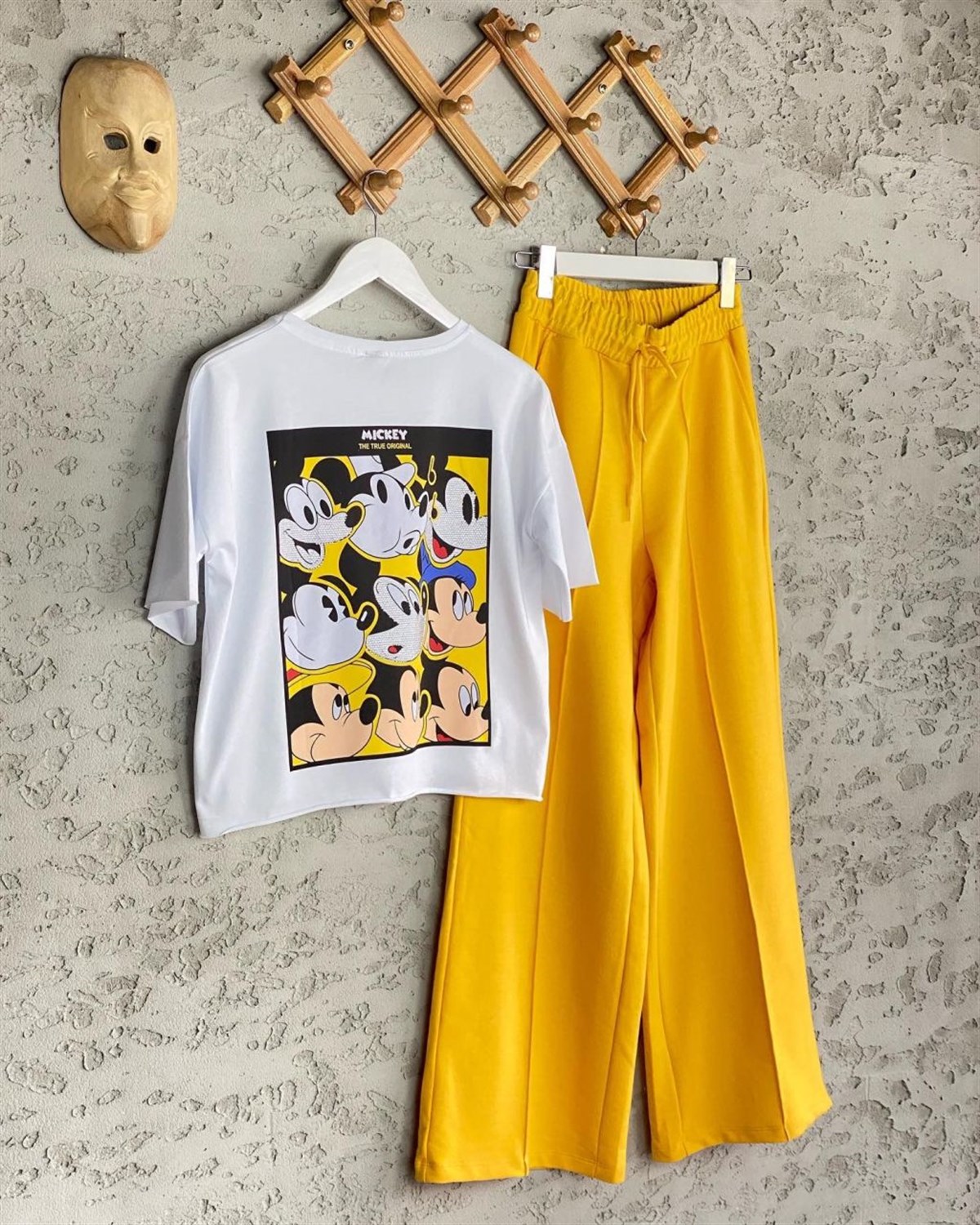 Mickey Mouse Emojili Taş İşçili Tshirt (Beyaz)