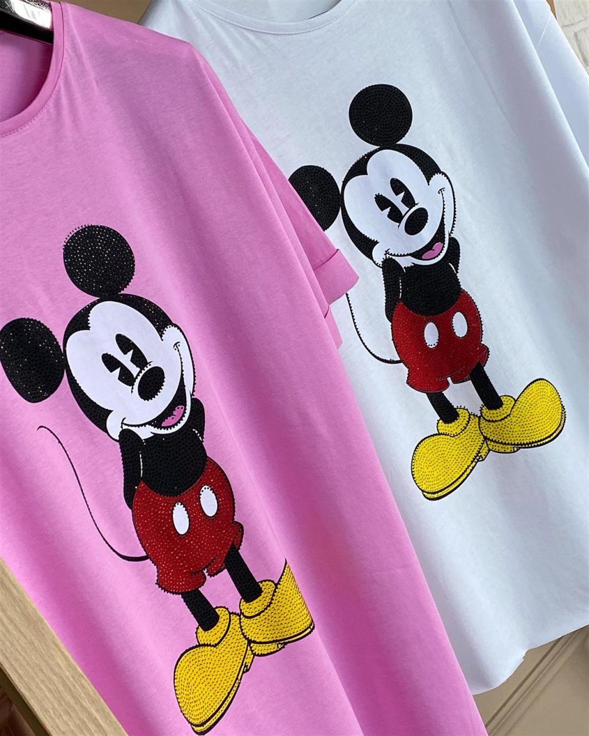 Mickey Mouse Üzerine Taş İşçilikli Tshirt (PEMBE & BEYAZ)